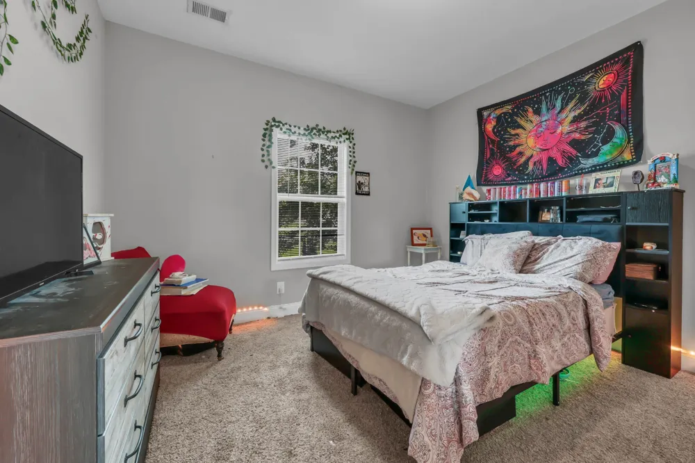 109 SYCAMORE HILL DRIVE Clarksville, TN 37042