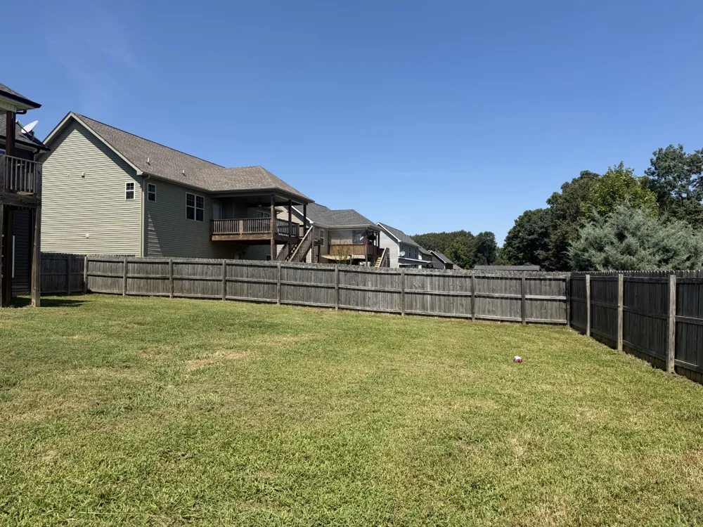 109 SYCAMORE HILL DRIVE Clarksville, TN 37042