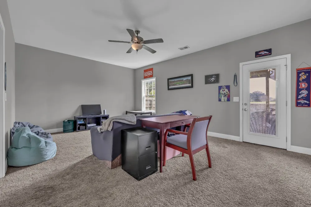 109 SYCAMORE HILL DRIVE Clarksville, TN 37042