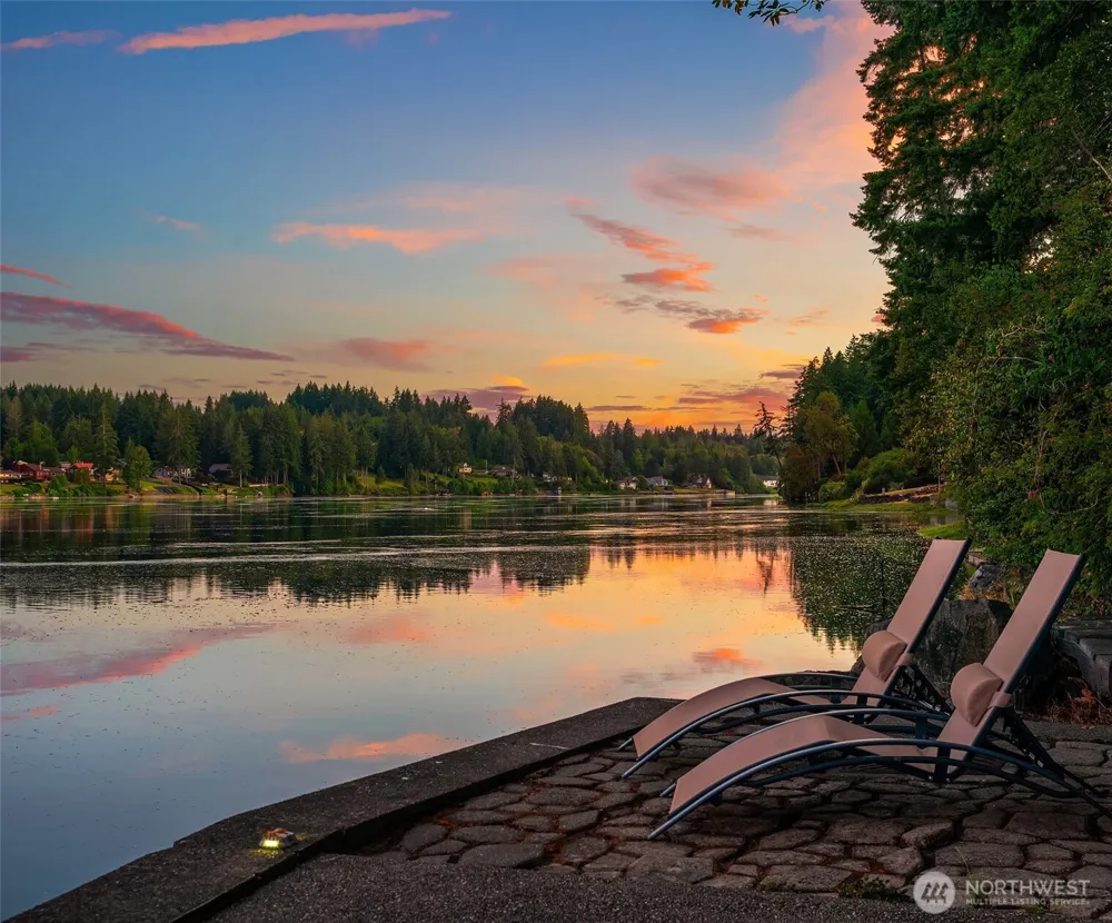 211 E Church Point Drive Shelton, WA 98584