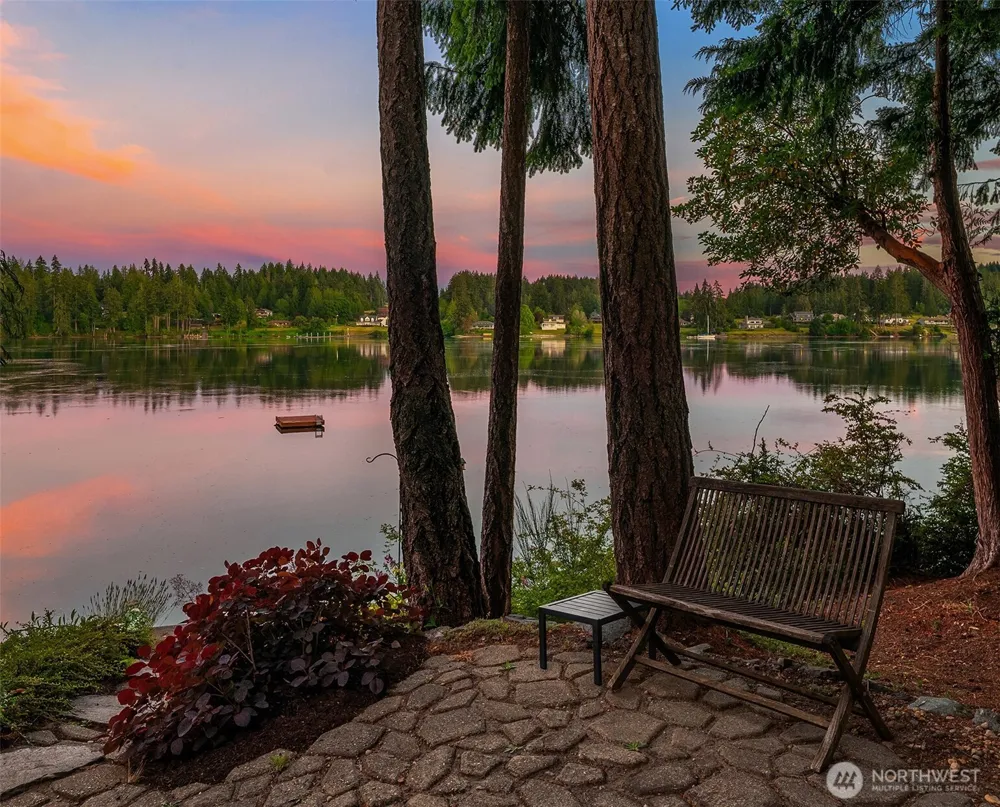 211 E Church Point Drive Shelton, WA 98584