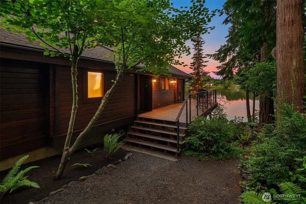 211 E Church Point Drive Shelton, WA 98584