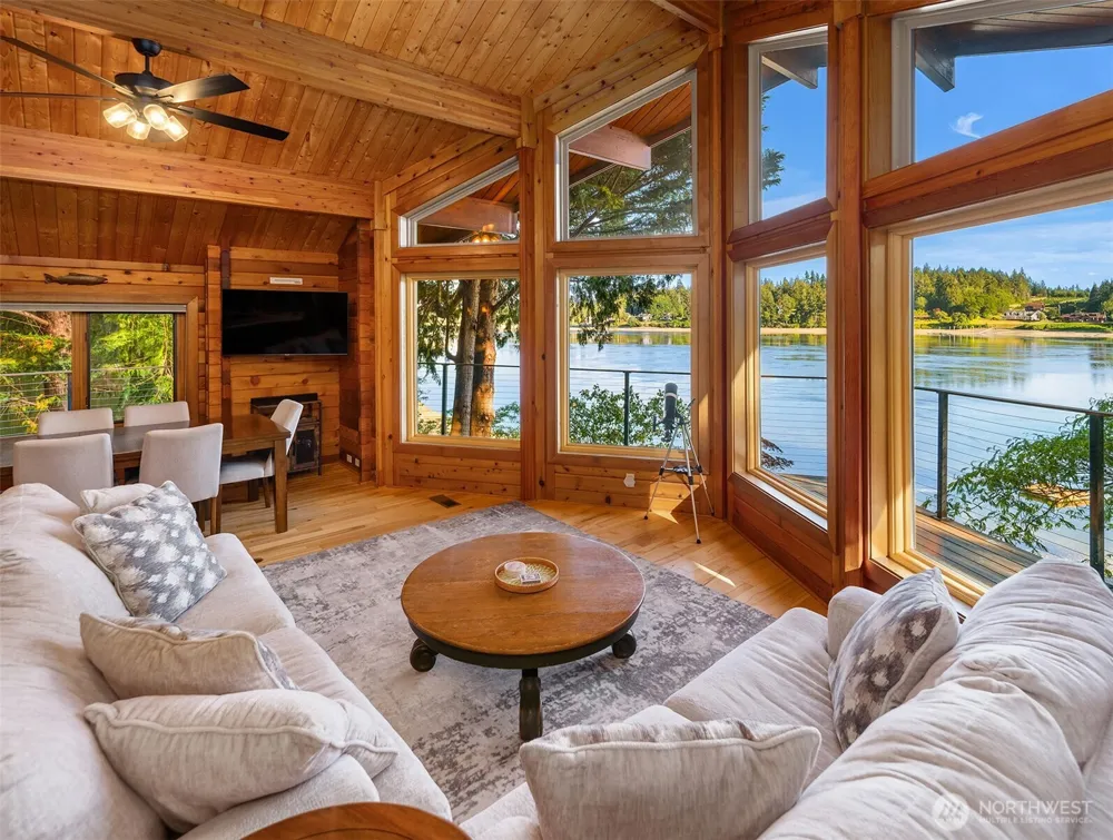 211 E Church Point Drive Shelton, WA 98584