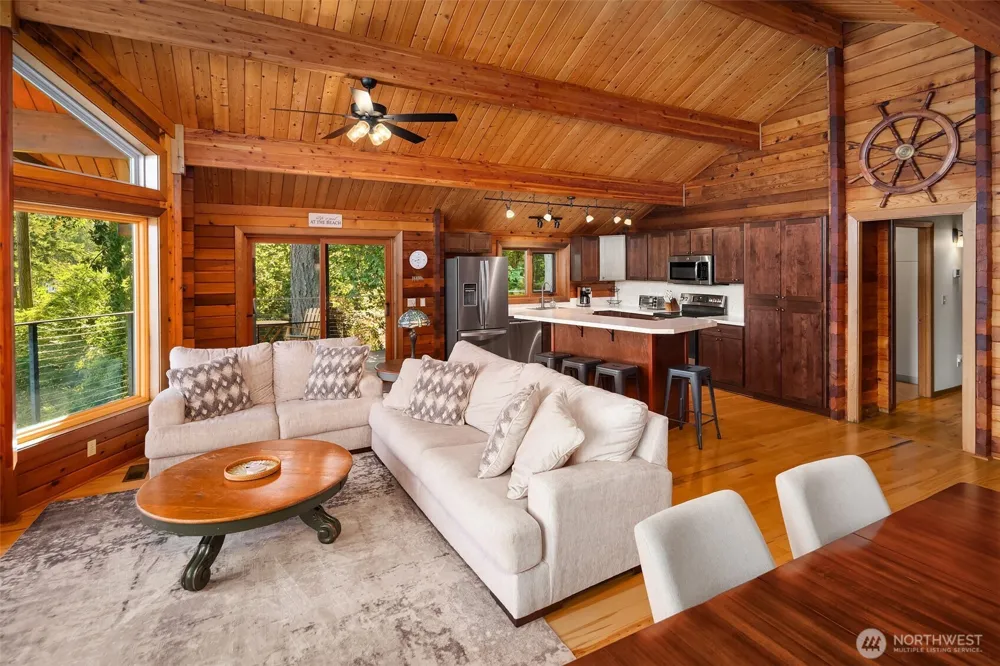 211 E Church Point Drive Shelton, WA 98584