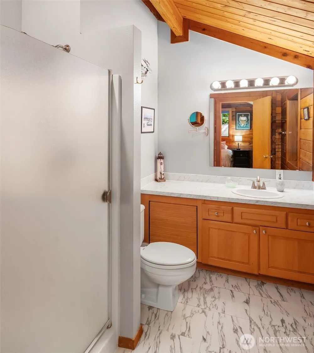 211 E Church Point Drive Shelton, WA 98584