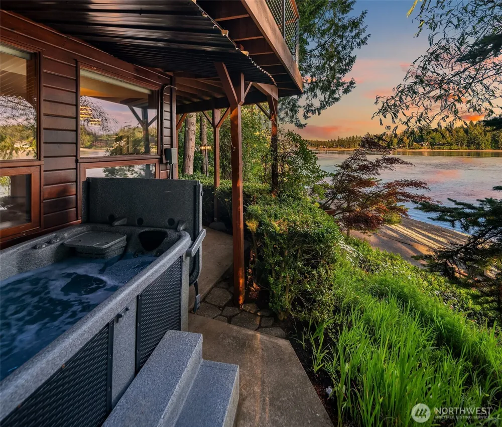 211 E Church Point Drive Shelton, WA 98584
