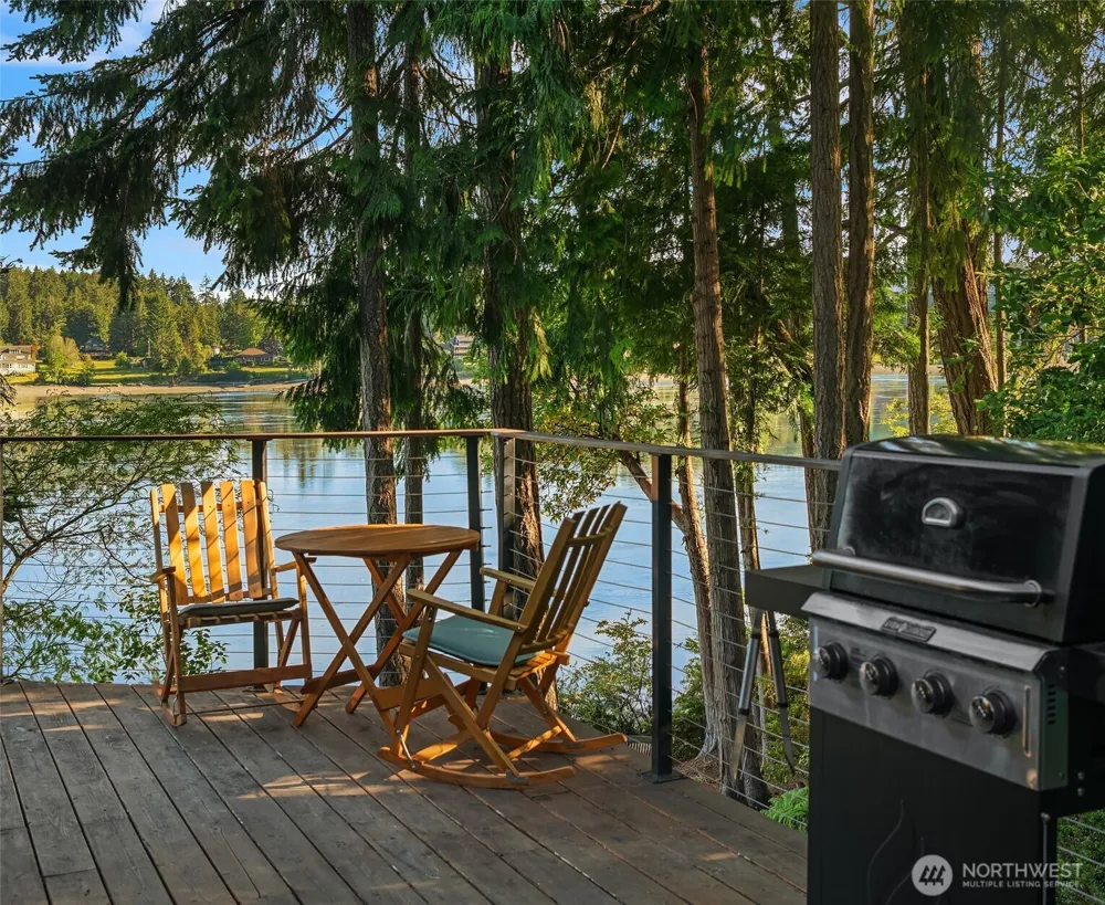 211 E Church Point Drive Shelton, WA 98584