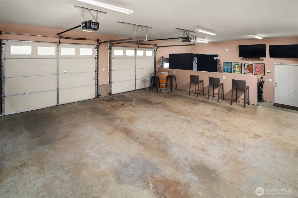 211 E Church Point Drive Shelton, WA 98584