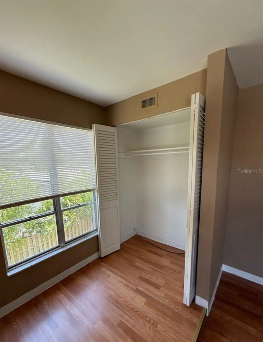 7610 W POWHATAN AVENUE #4 Tampa, FL 33615