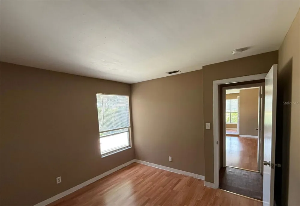 7610 W POWHATAN AVENUE #4 Tampa, FL 33615