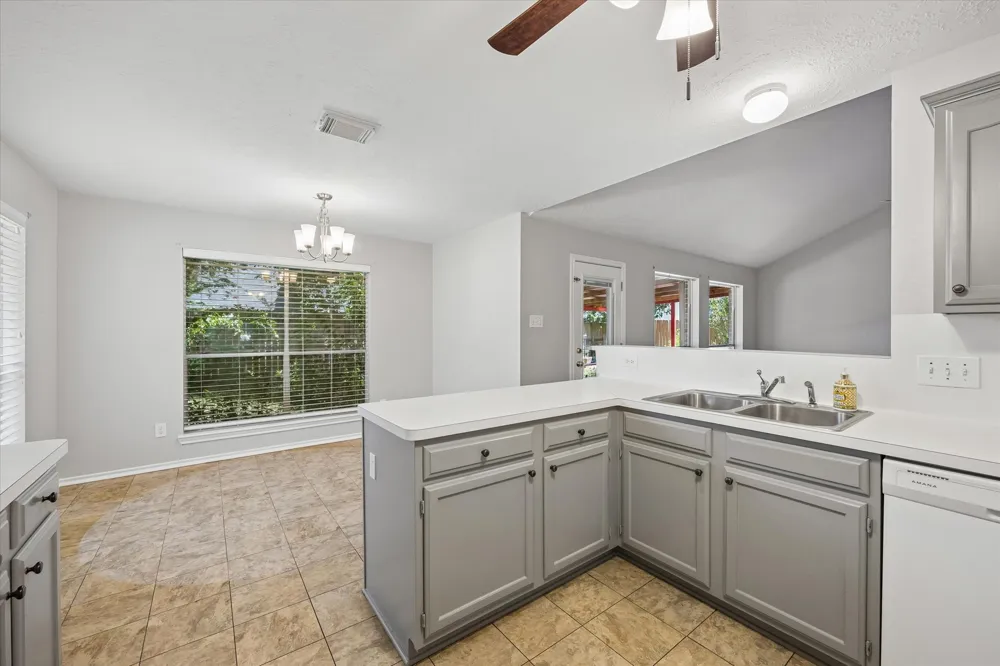 4619 Monaco Lane Pasadena, TX 77505