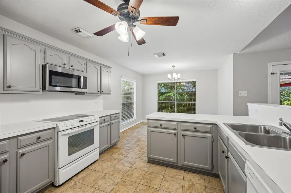 4619 Monaco Lane Pasadena, TX 77505