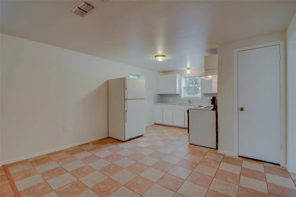1308 S Pine Street #D Georgetown, TX 78626