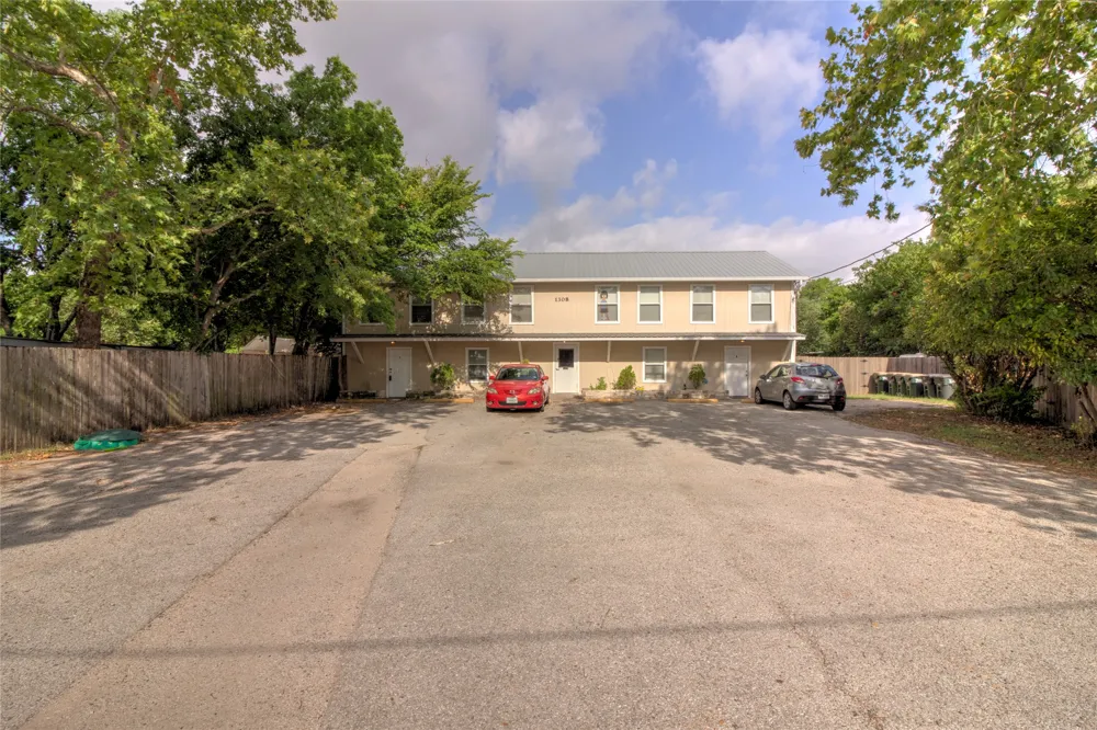 1308 S Pine Street #D Georgetown, TX 78626