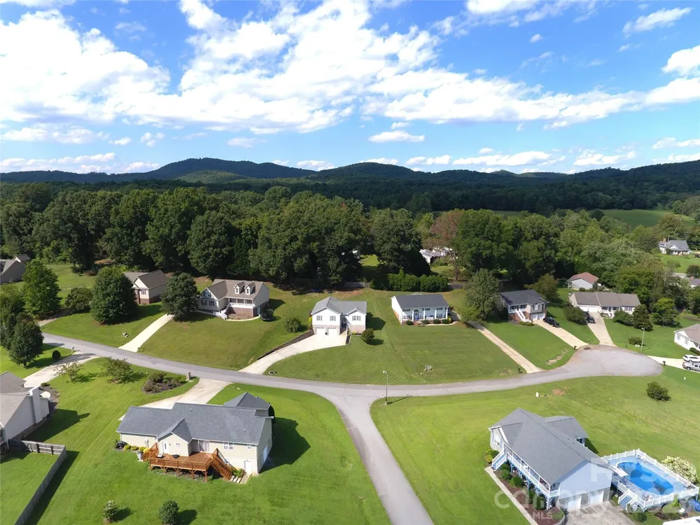 2135 Olde Farm Road SE Hudson, NC 28638