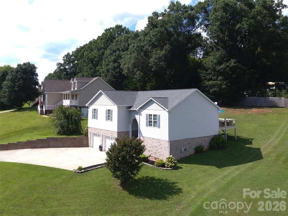 2135 Olde Farm Road SE Hudson, NC 28638