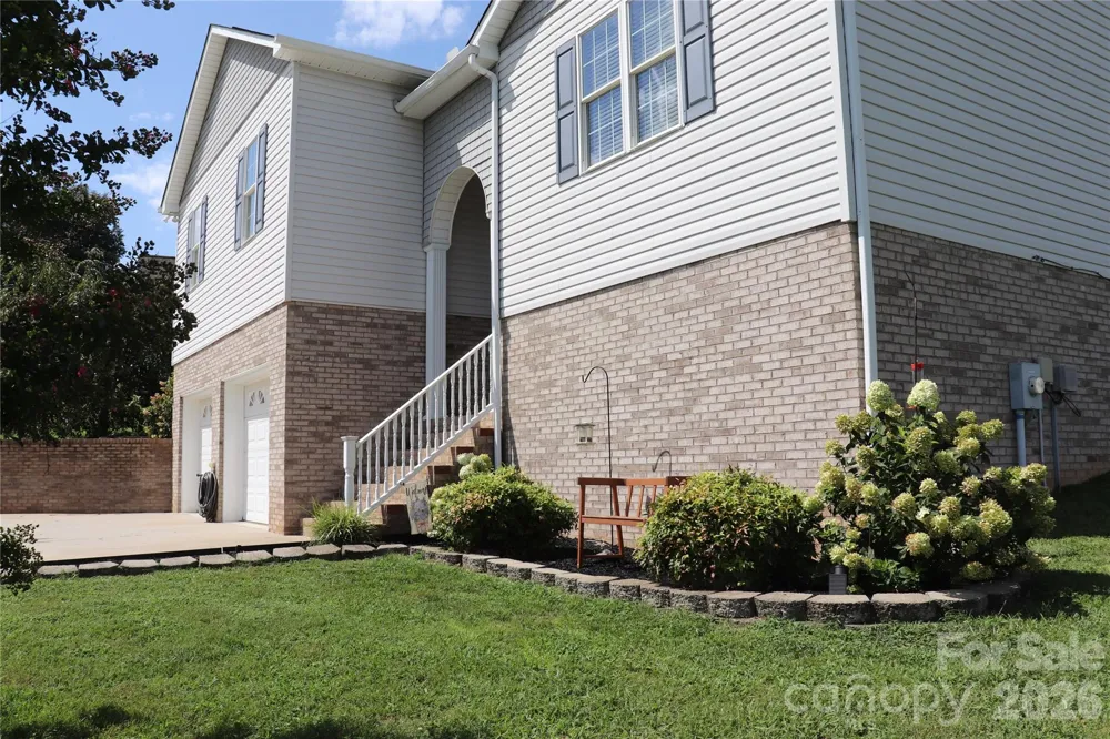 2135 Olde Farm Road SE Hudson, NC 28638