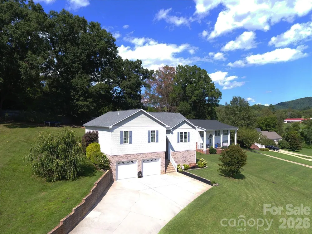 2135 Olde Farm Road SE Hudson, NC 28638