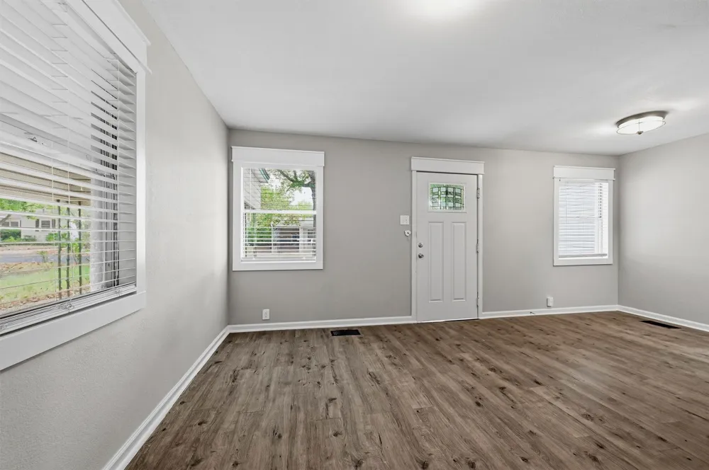 920 S Lee Avenue Sherman, TX 75090