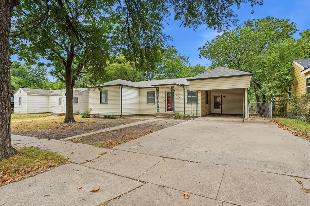 920 S Lee Avenue Sherman, TX 75090