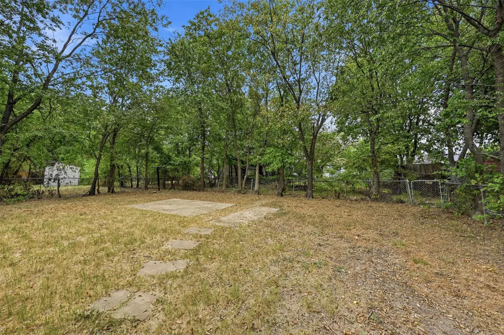 920 S Lee Avenue Sherman, TX 75090