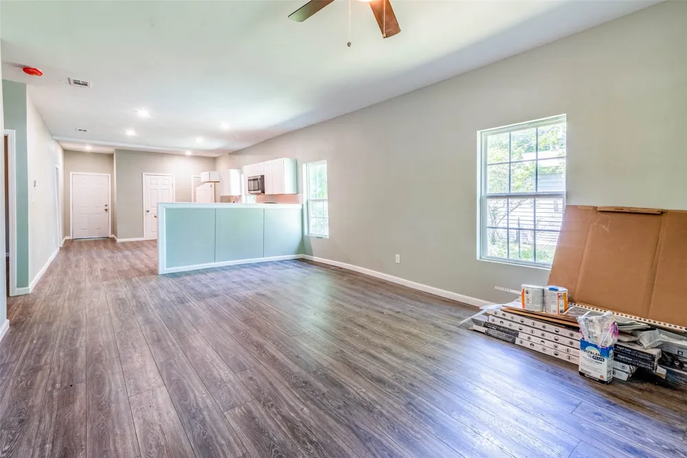 1457 W Austin Street Paris, TX 75460