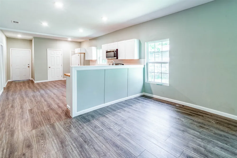 1457 W Austin Street Paris, TX 75460