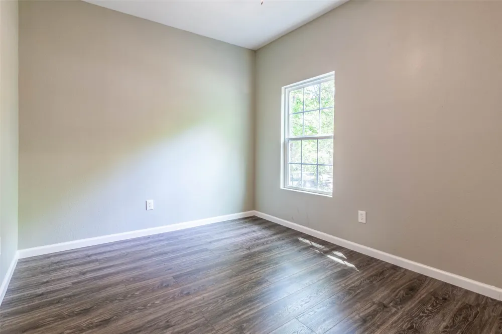 1457 W Austin Street Paris, TX 75460