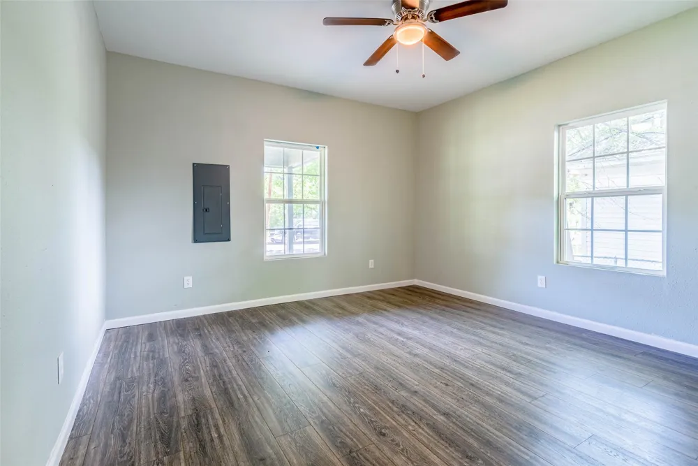 1457 W Austin Street Paris, TX 75460
