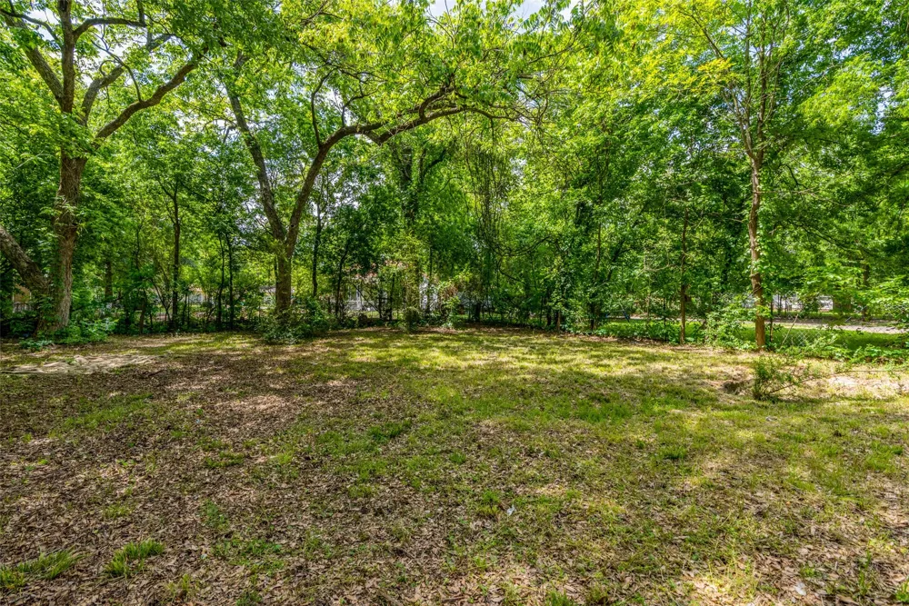 1457 W Austin Street Paris, TX 75460