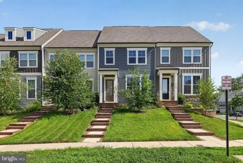 1743 AUTUMN MAPLE LEAF DRIVE