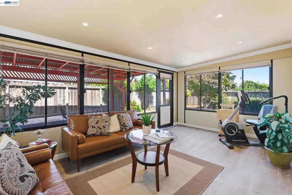 18160 Hunter Ave San Lorenzo, CA 94541