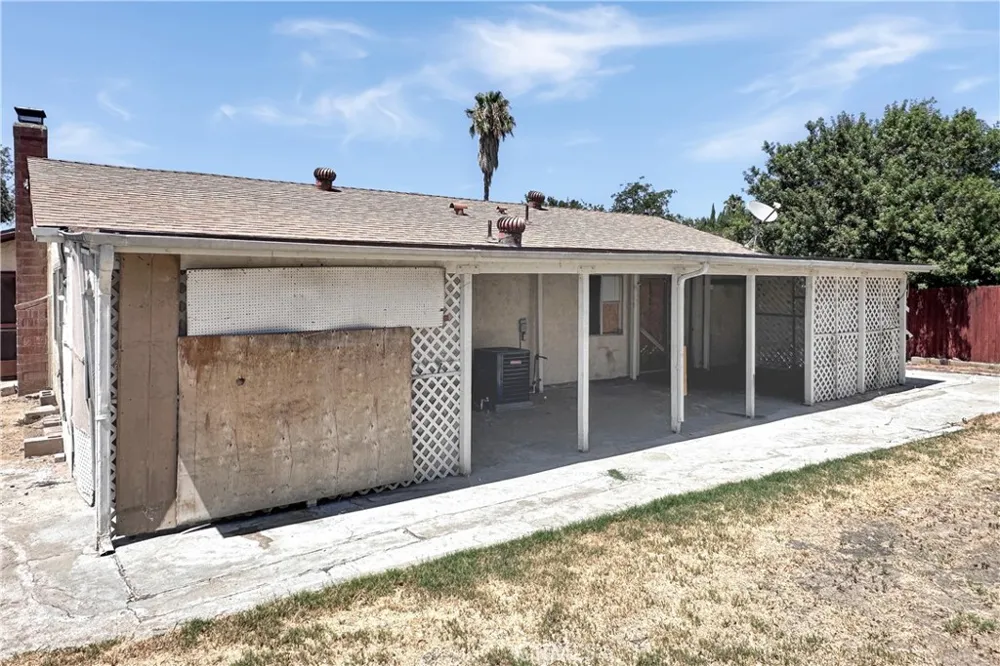 6972 Manhattan Drive Riverside, CA 92506
