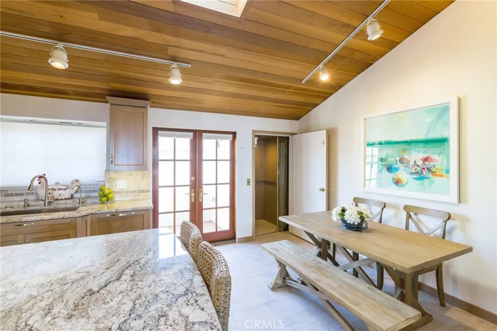 1110 Esplanade #9 Redondo Beach, CA 90277