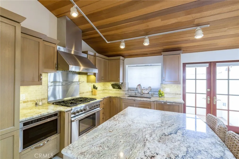 1110 Esplanade #9 Redondo Beach, CA 90277