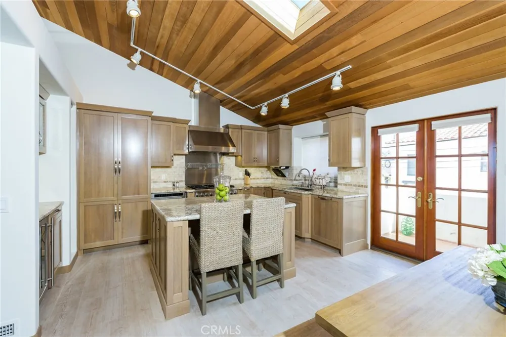 1110 Esplanade #9 Redondo Beach, CA 90277