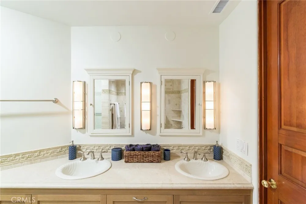 1110 Esplanade #9 Redondo Beach, CA 90277