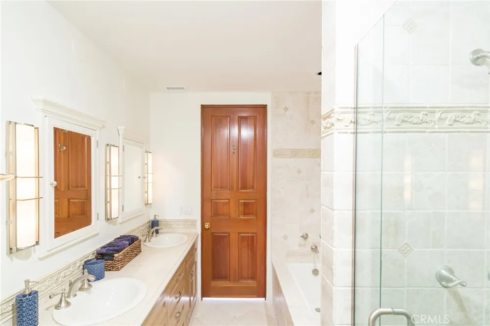 1110 Esplanade #9 Redondo Beach, CA 90277