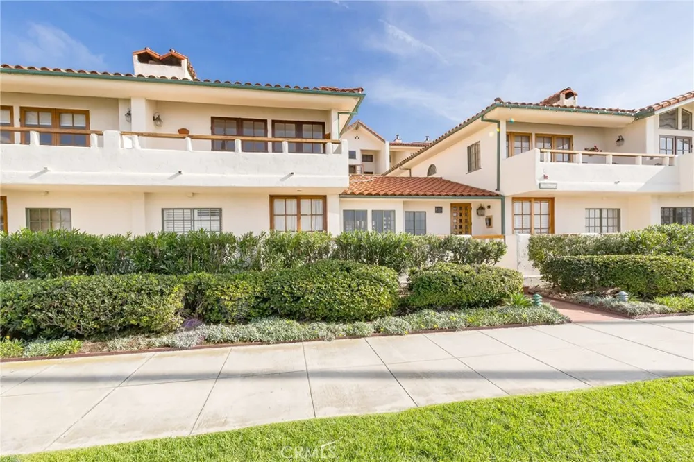 1110 Esplanade #9 Redondo Beach, CA 90277