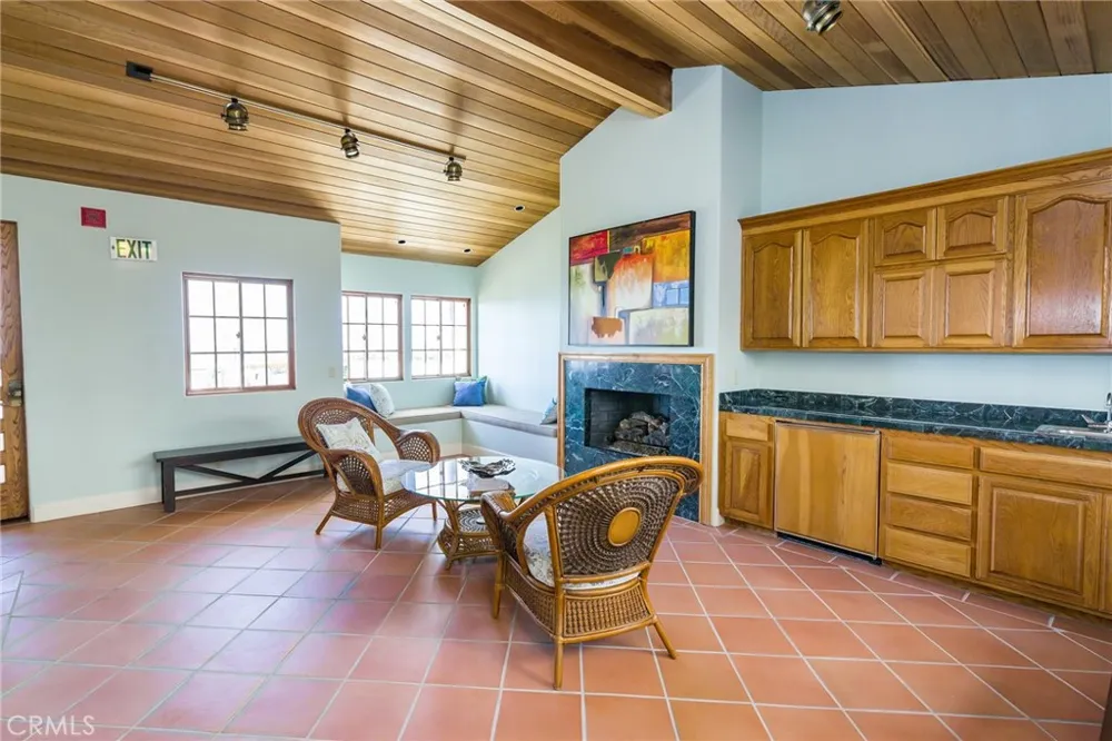 1110 Esplanade #9 Redondo Beach, CA 90277