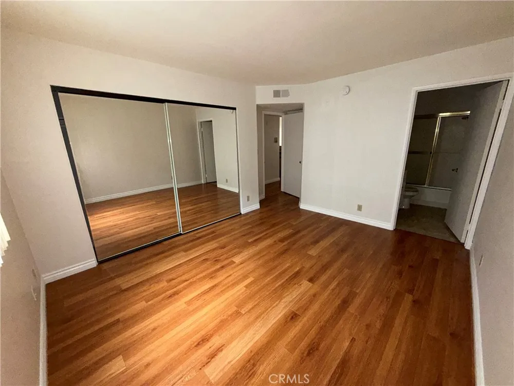 14758 Magnolia Blvd #104 Sherman Oaks, CA 91403