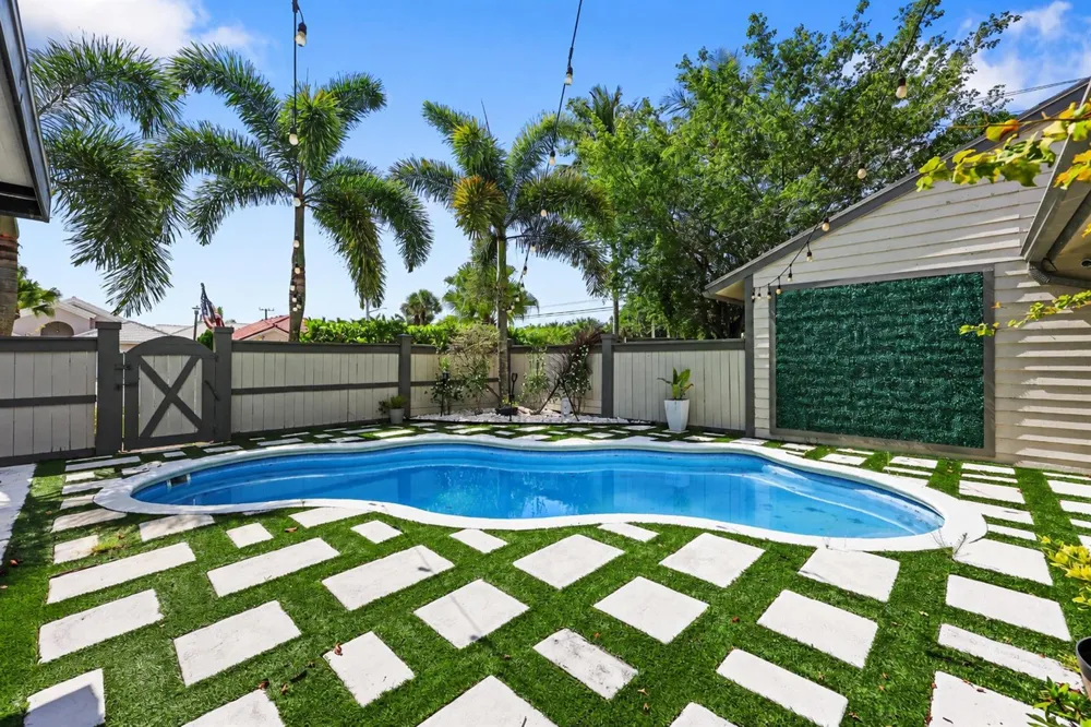 13400 Bedford Mews Court Wellington, FL 33414