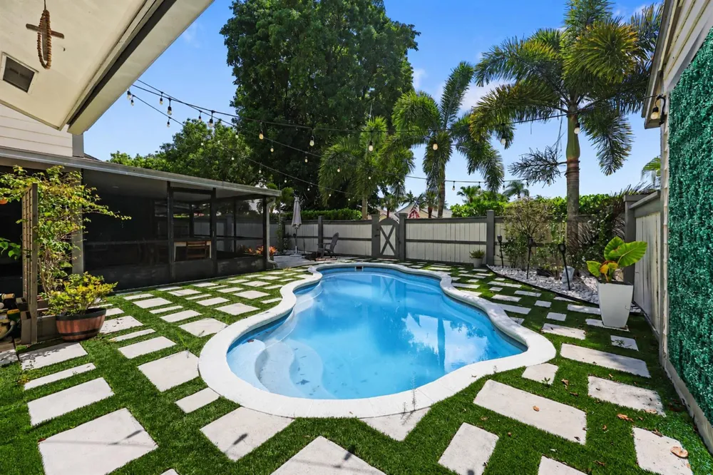13400 Bedford Mews Court Wellington, FL 33414