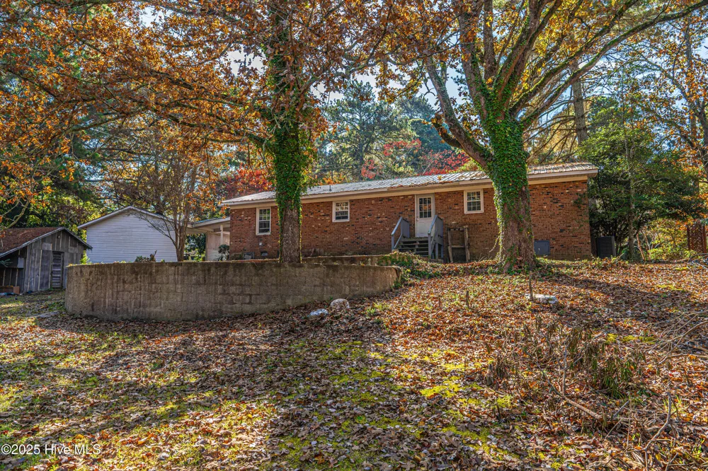 806 Currie Street Carthage, NC 28327