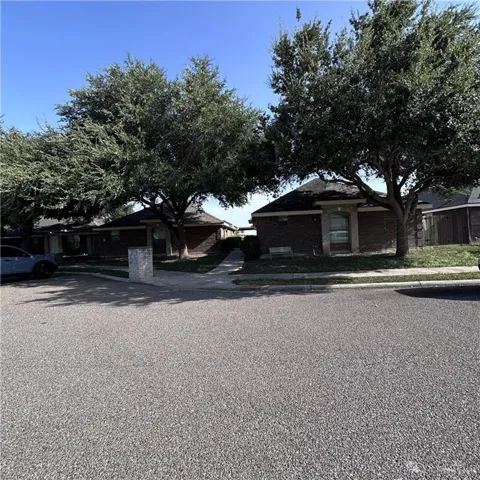 1101 Pecan Street