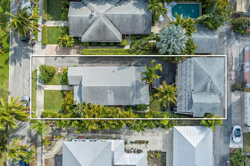 1211 FLORIDA AVENUE West Palm Beach, FL 33401