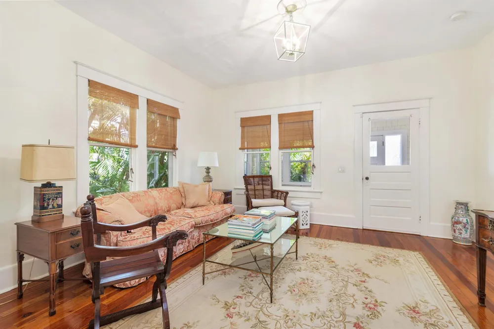 1211 FLORIDA AVENUE West Palm Beach, FL 33401