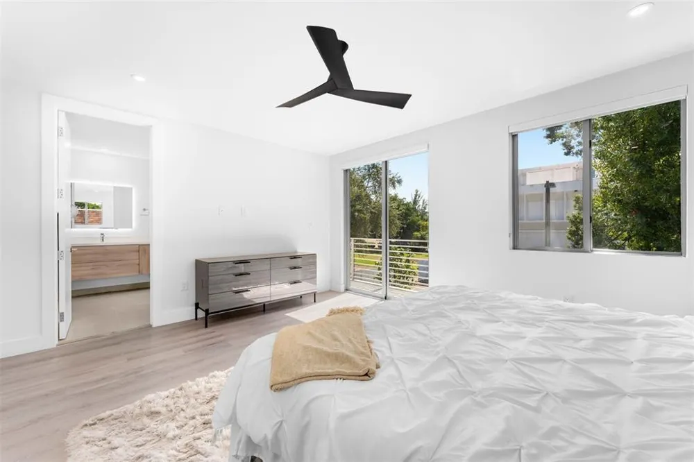 828 SW 30TH STREET Fort Lauderdale, FL 33315