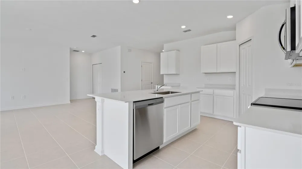 1933 PINE MEADOWS GOLFCOURSE ROAD Eustis, FL 32726