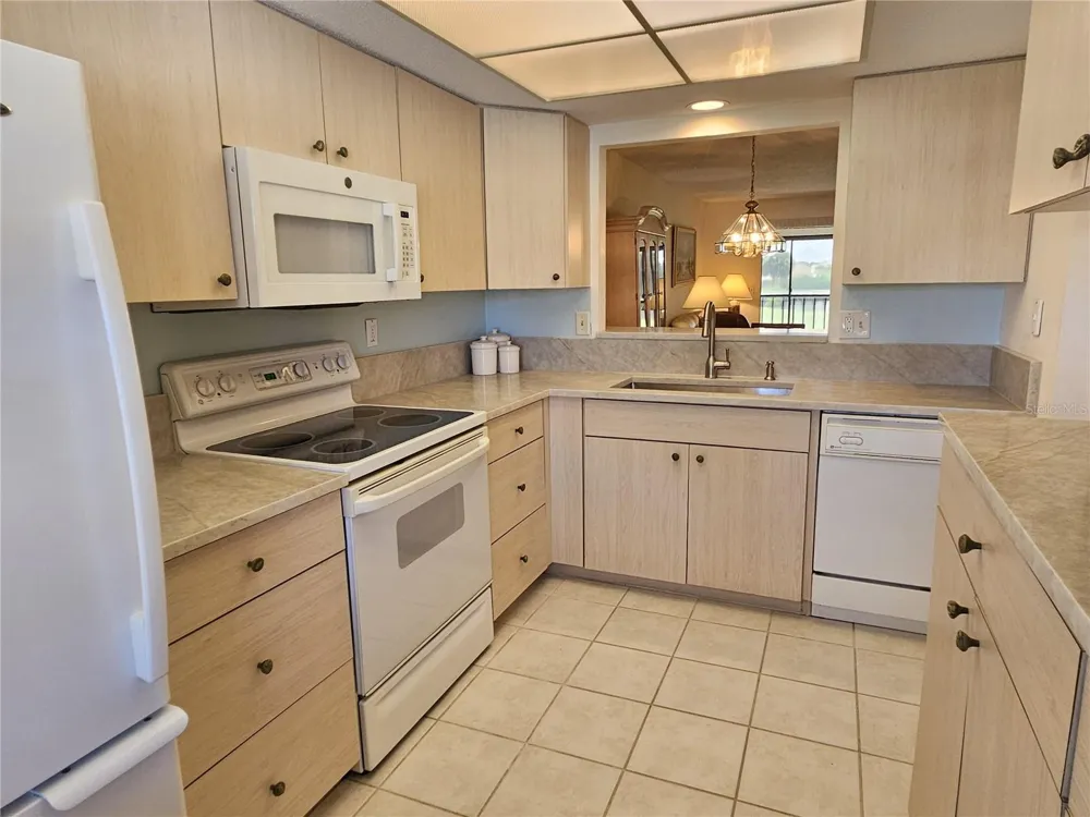756 AVENIDA ESTANCIA #162 Venice, FL 34292